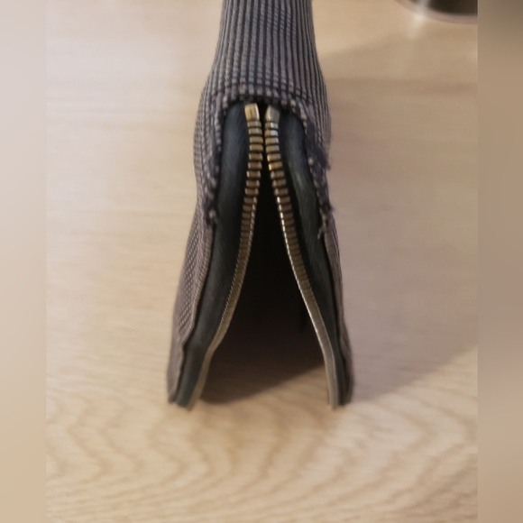 24HR SUPRISE SALE HERMÈS Herline Large travel Wallet - Picture 4 of 14